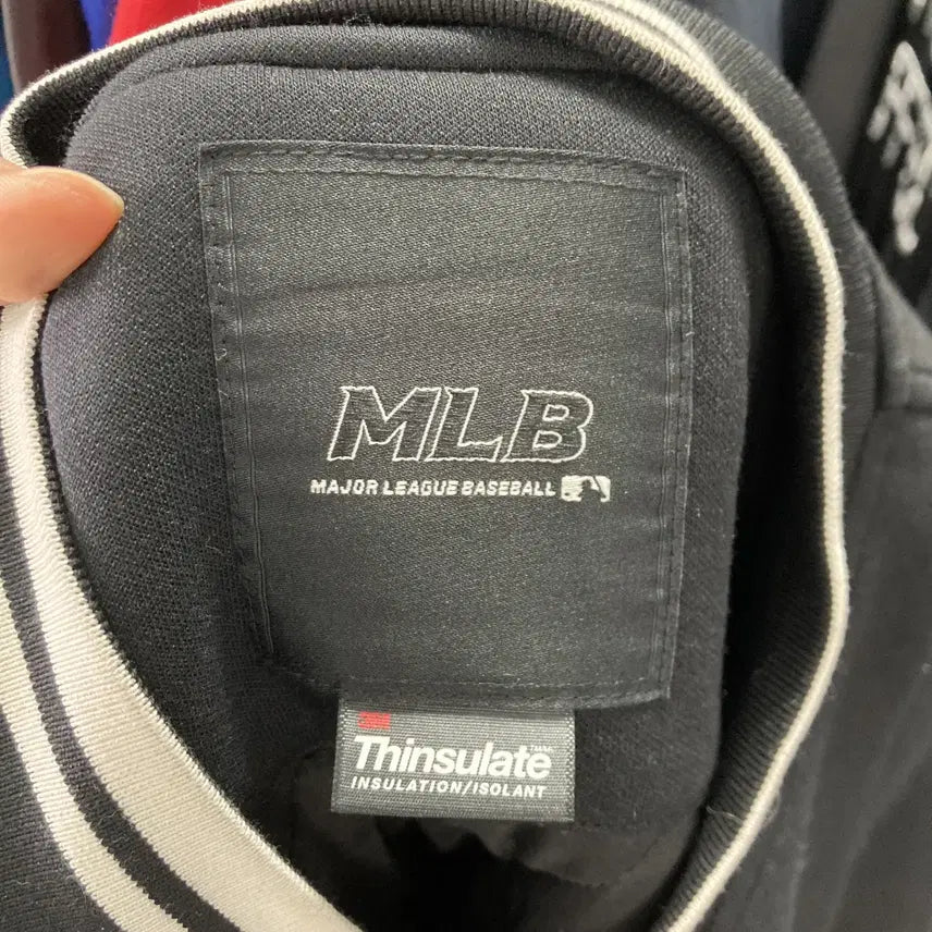 [BUNJANG] MLB Neoprene Baseball Jumper - Black, Size M / MLB 공용 네오플렌 베이스볼점퍼 M 영구제 중고장터