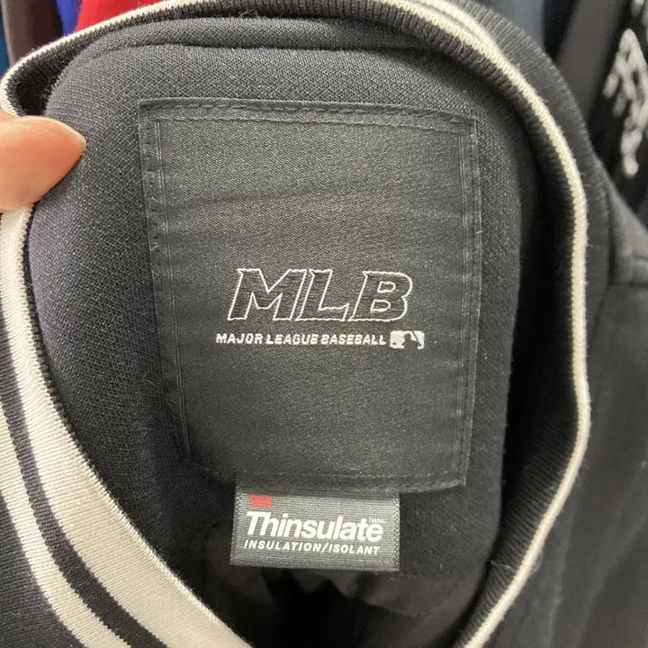 [BUNJANG] MLB Neoprene Baseball Jumper - Black, Size M / MLB 공용 네오플렌 베이스볼점퍼 M 영구제 중고장터