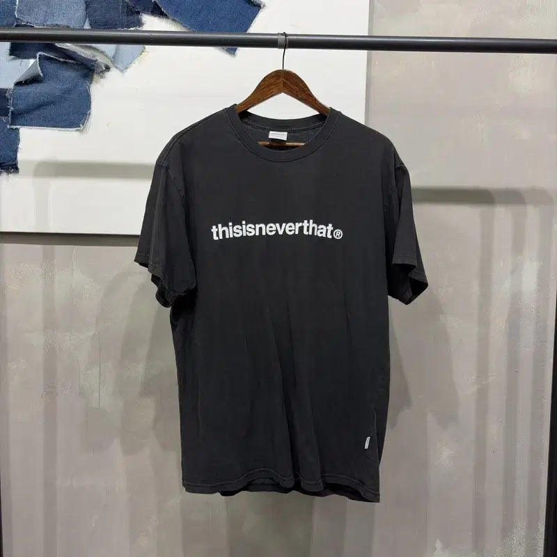 [BUNJANG] thisisneverthat Street Logo Printed Short Sleeve T-shirt / (105) 디스이즈네버댓 스트릿 로고 프린팅 반팔 티