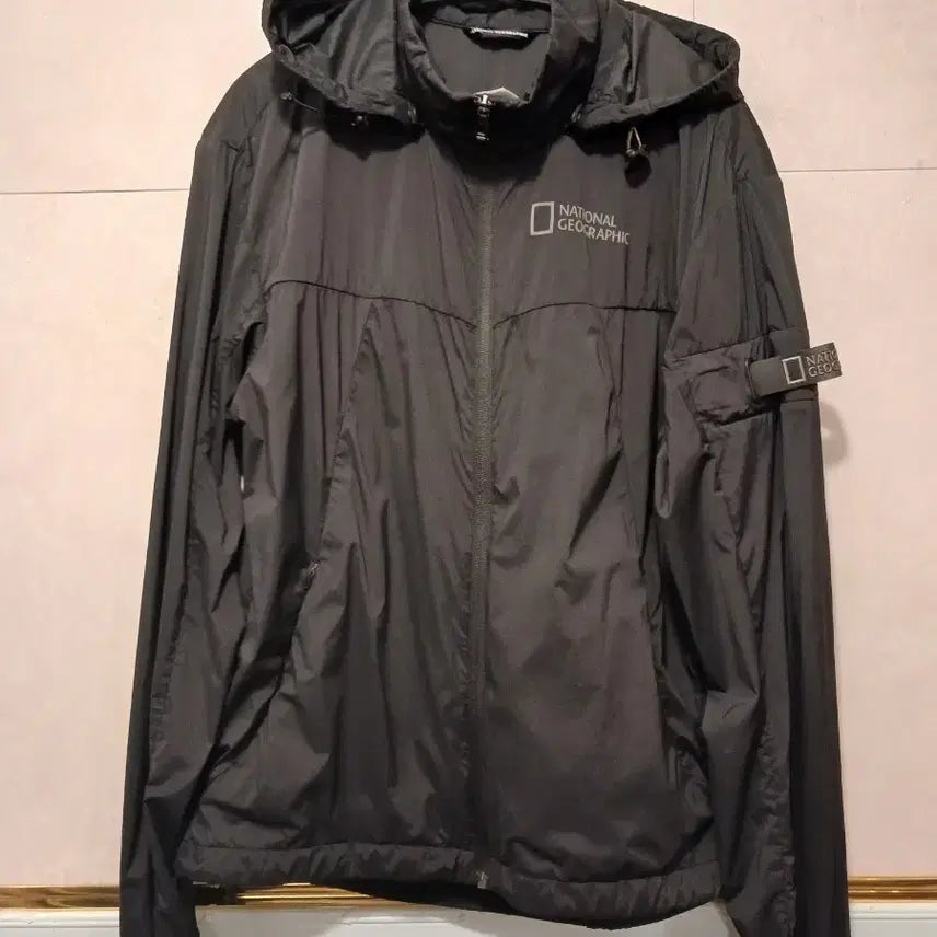 [SOLD OUT] 내셔널지오그래픽 정품 여성 바람막이 S (90) 사이즈