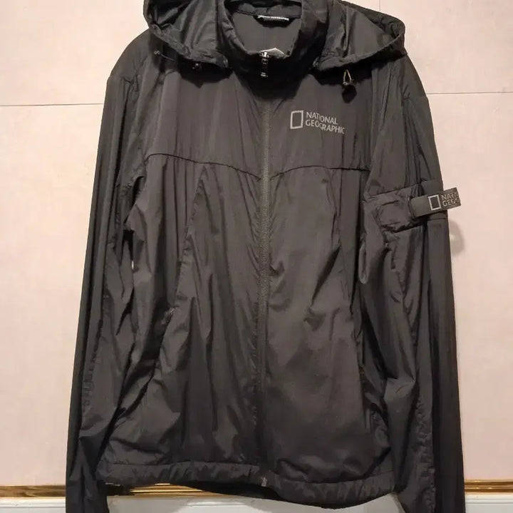 [SOLD OUT] 내셔널지오그래픽 정품 여성 바람막이 S (90) 사이즈