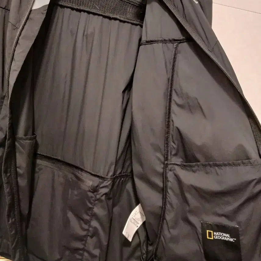 [SOLD OUT] 내셔널지오그래픽 정품 여성 바람막이 S (90) 사이즈