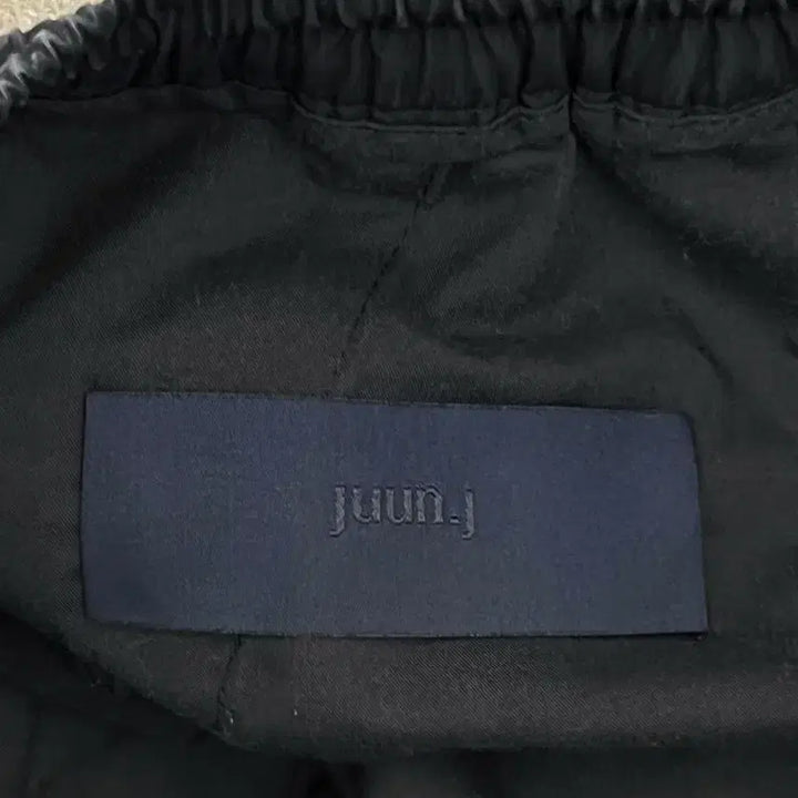 [BUNJANG] Juun.J 24SS Velcro Strap Cargo Pants / 준지 24ss 벨크로 스트랩 카고 팬츠