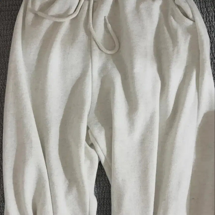 [BUNJANG] Morefit Ivory Oatmeal Wide Banding Training Pants / 에이블리 모어핏 아이보리 오트밀 와이드 밴딩 트레이닝 팬츠 바지 봄옷