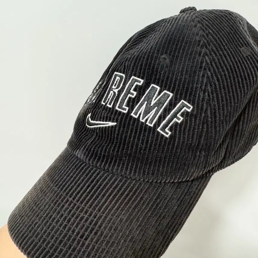 [SOLD OUT] 나이키 슈프림 코듀로이 볼캡