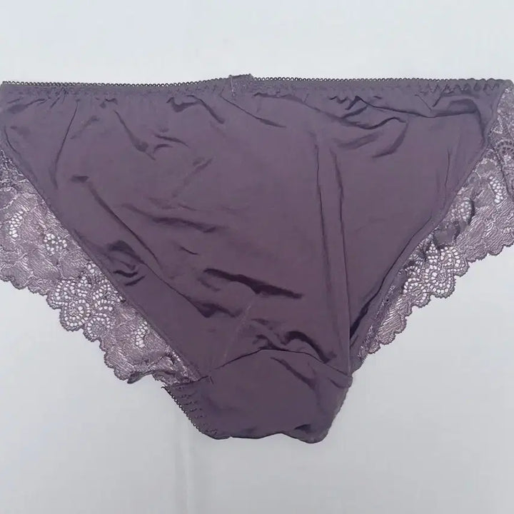 [SOLD OUT] 에메필 리프트 레이스 팬티