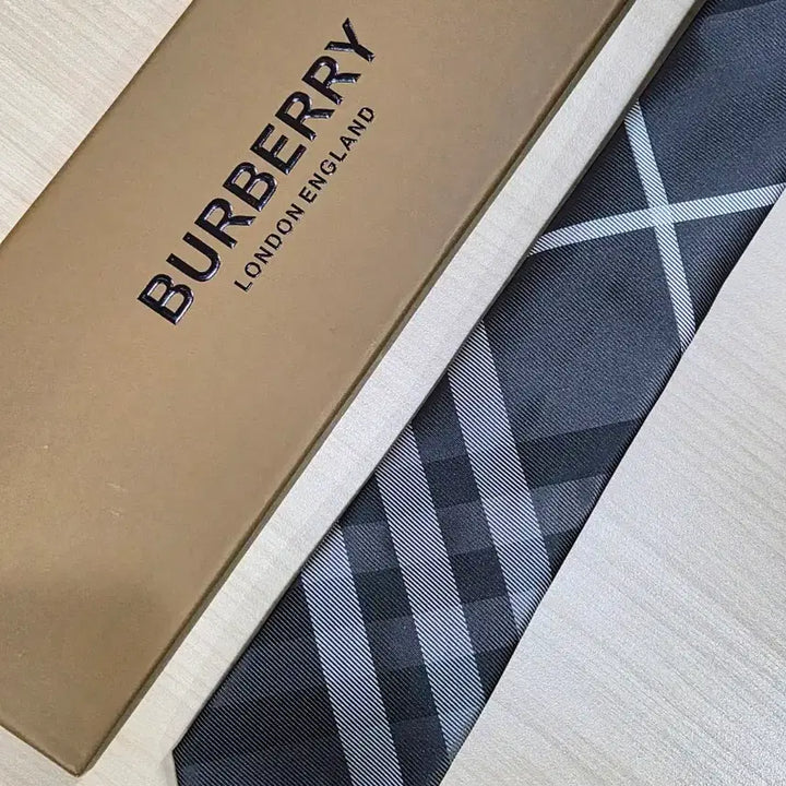 [BUNJANG] Burberry Check Necktie (Gray) / {재오픈특가}버버리 BURBERRY 체크 넥타이(그레이)