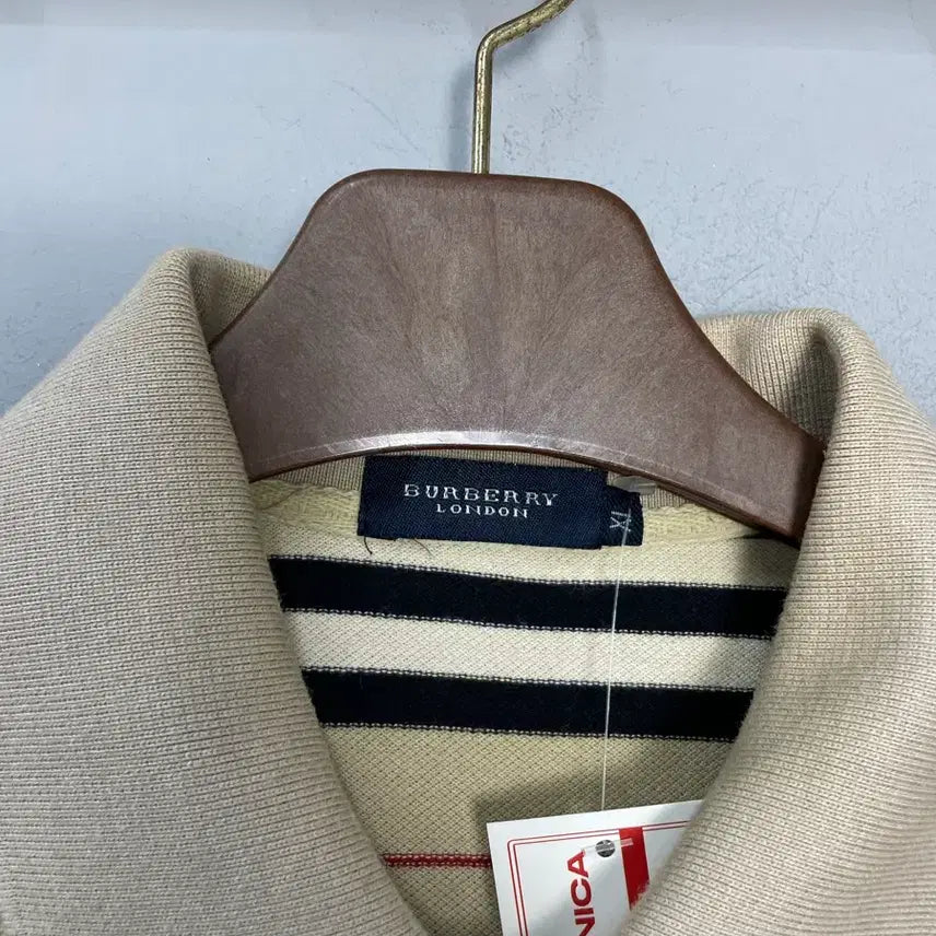 [BUNJANG] Burberry Striped Collar Short Sleeve Shirt / 버버리 스트라이프 카라 반팔 H2446