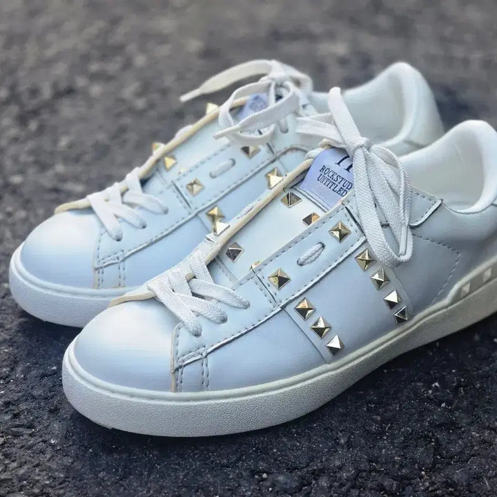 [SOLD OUT] 발렌티노 락스터드 스타일 스니커즈 39 250mm