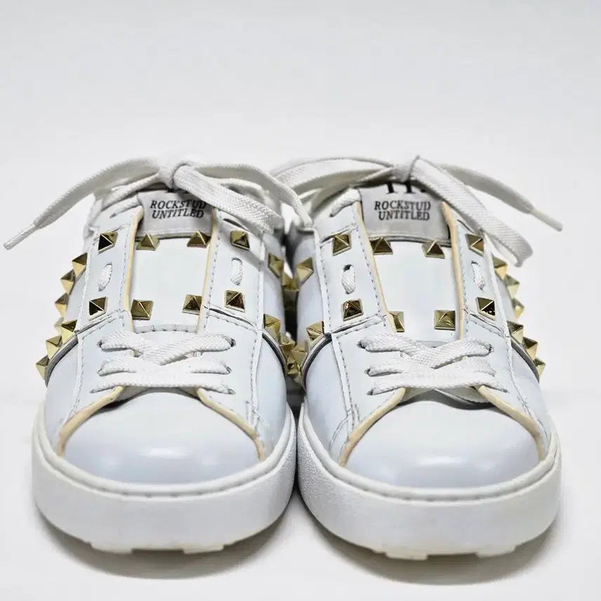 [SOLD OUT] 발렌티노 락스터드 스타일 스니커즈 39 250mm