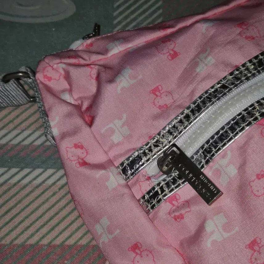 [BUNJANG] Courrèges x Hello Kitty Pink Nylon Ribbon 2-Way Bag / 09s 꾸레쥬 x 키티 핑크 나일론 리본 2way백