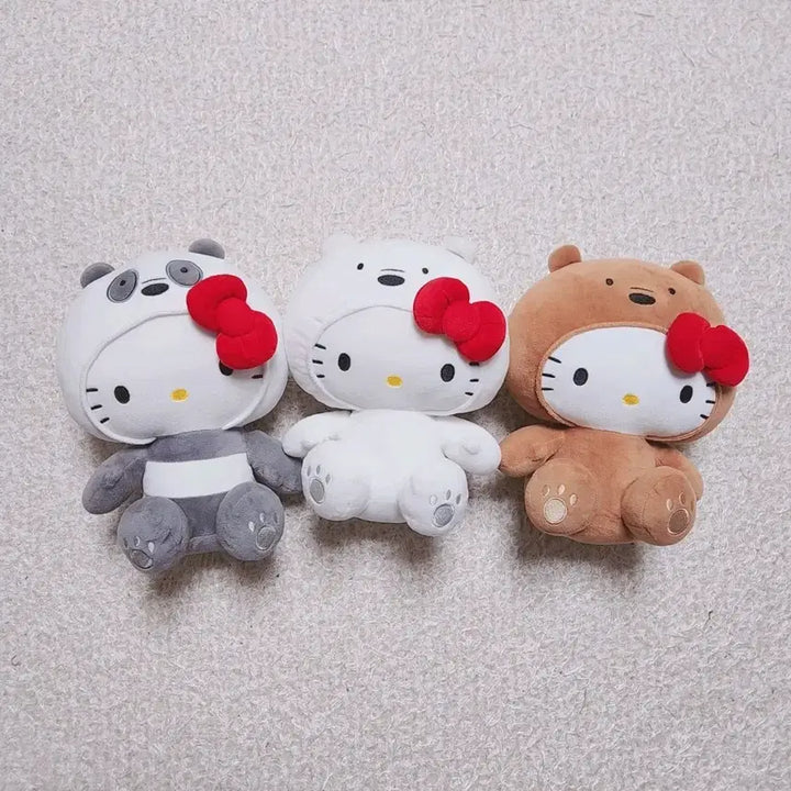 [BUNJANG] Hello Kitty We Bare Bears Collaboration Plush Doll Bundle / [일괄가격] 헬로키티 위베어베어스 콜라보 인형 2종