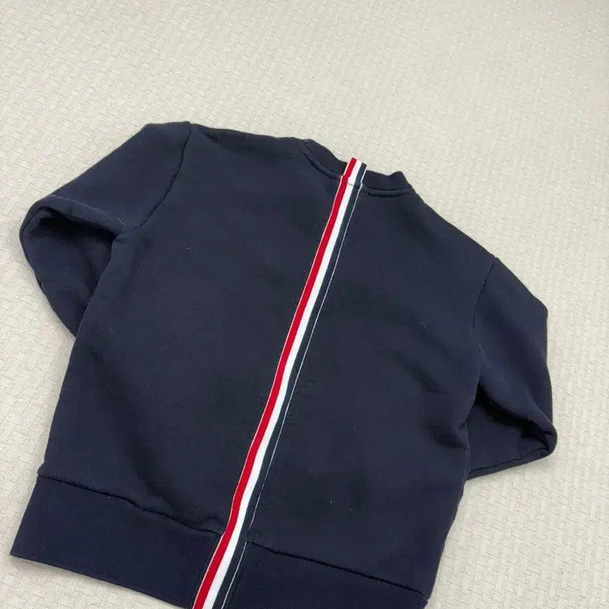 [SOLD OUT] 톰브라운 백삼선 네이비 맨투맨