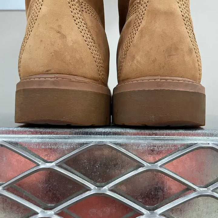 [BUNJANG] Timberland 6-Inch Beige Brown Boots / 팀버랜드 6인치 베이지 브라운 8.5W (gr-4478)