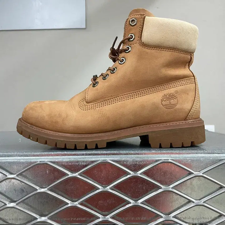 [BUNJANG] Timberland 6-Inch Beige Brown Boots / 팀버랜드 6인치 베이지 브라운 8.5W (gr-4478)
