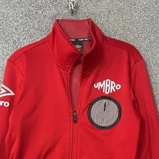 [SOLD OUT] 엄브로 프린팅 레드 빈티지 트랙탑 집업 90(M)
