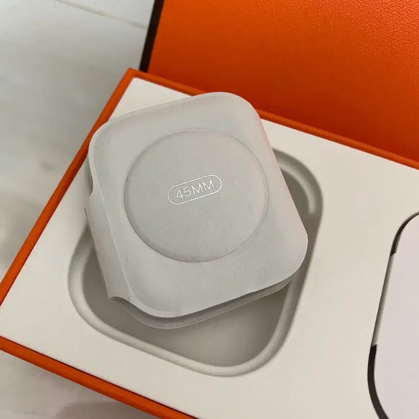 [SOLD OUT] 에르메스 애플워치 케이스