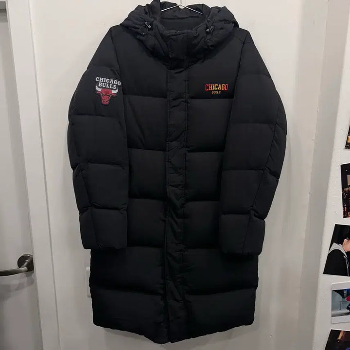 [BUNJANG] NBA Chicago Bulls Logo Duck Down Hooded Long Padded Jacket / NBA 시카고불스 로고 덕다운 후드 롱패딩