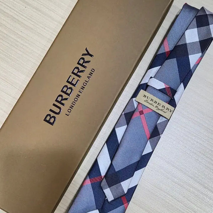 [BUNJANG] Burberry Check Silk Tie (Blue) / {재오픈특가}버버리 BURBERRY 체크무늬 실크넥타이(블루)