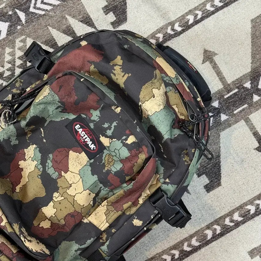 [BUNJANG] Eastpak Provider Camo Backpack / 이스트팩 프로바이더 카모 백팩