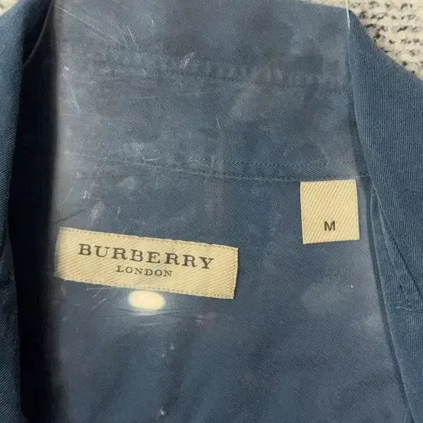 [BUNJANG] Burberry London Two-Pocket Casual Navy Shirt M / 버버리 런던 투포켓 캐주얼 네이비 셔츠 M