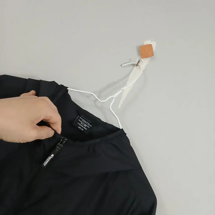 [SOLD OUT] 디스커버리 한겹 바람막이 정품 110