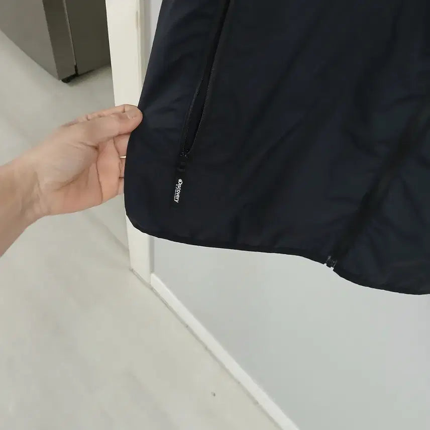 [SOLD OUT] 디스커버리 한겹 바람막이 정품 110
