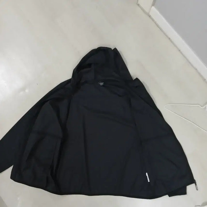 [SOLD OUT] 디스커버리 한겹 바람막이 정품 110
