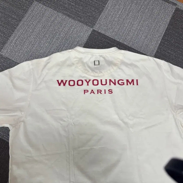 [BUNJANG] Wooyoungmi Ivory Logo Short Sleeve T-shirt / 우영미 레드 백로고 티셔츠 아이보리 48