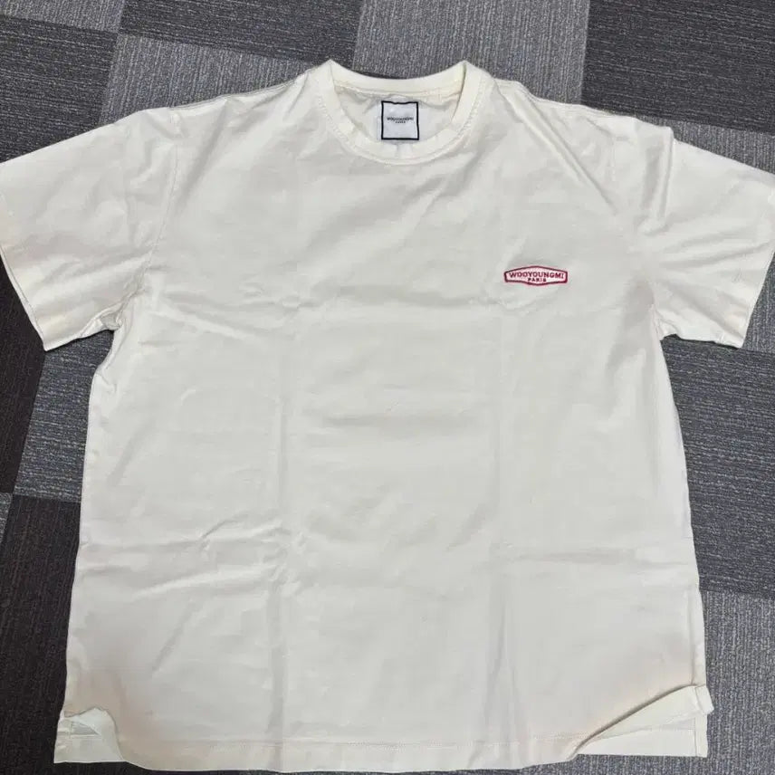 [BUNJANG] Wooyoungmi Ivory Logo Short Sleeve T-shirt / 우영미 레드 백로고 티셔츠 아이보리 48