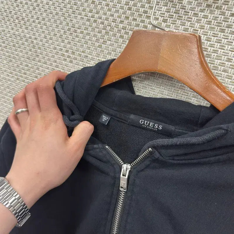 [BUNJANG] Guess Casual Printed Logo Hoodie Zip-up XL / 게스 캐주얼 프린팅로고 후드집업 XL A09174