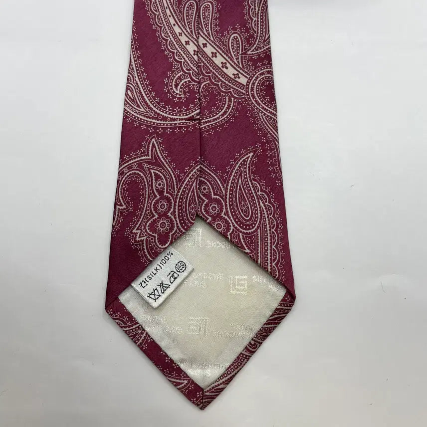 [SOLD OUT] 빈티지 패턴 넥타이