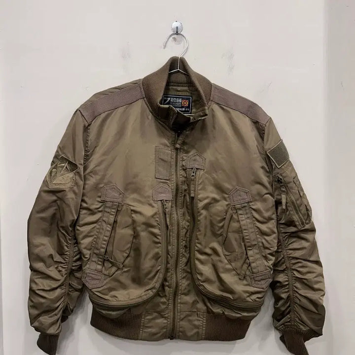 [BUNJANG] 726 Gear Military Pocket Tech Crop MA-1 Jacket / 726기어 밀리터리 포켓 테크 크롭 MA-1 자켓
