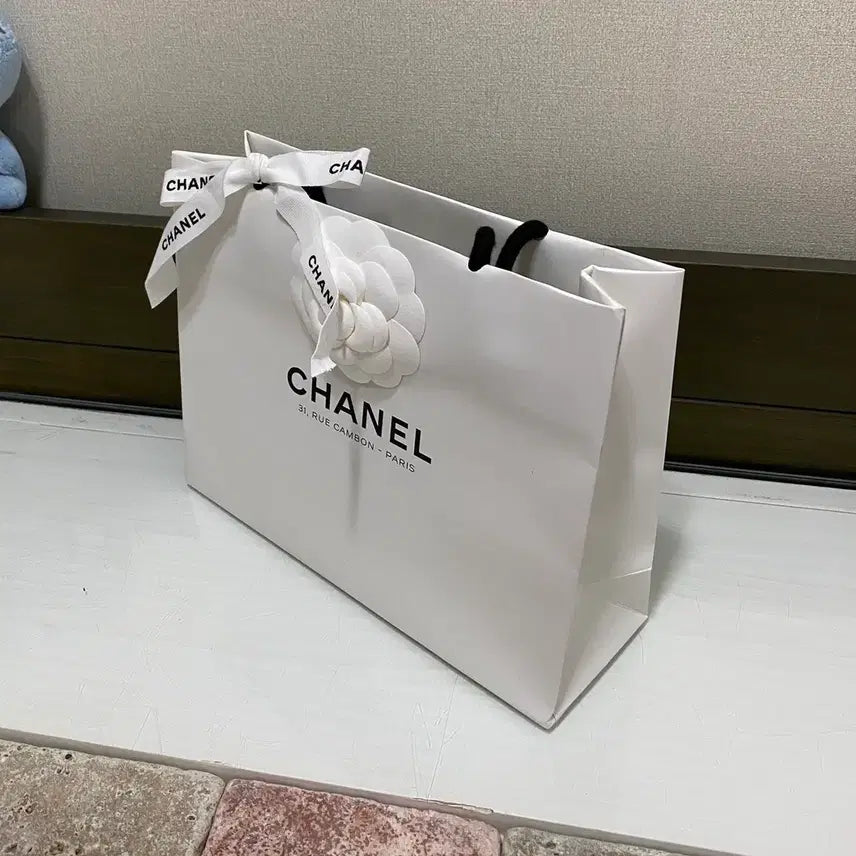 [BUNJANG] Chanel Cambon Shopping Bag / 샤넬 깜봉 본점 쇼핑백 (22x17x7)