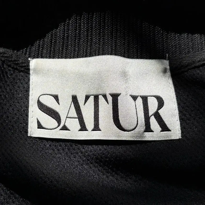 [SOLD OUT] SATUR 로턴 올데이 트랙 집업 자켓 L