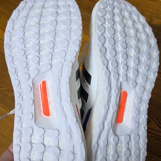 [BUNJANG] Adidas Ultra Boost 1988 Sneakers / 울트라부스트 1988 285