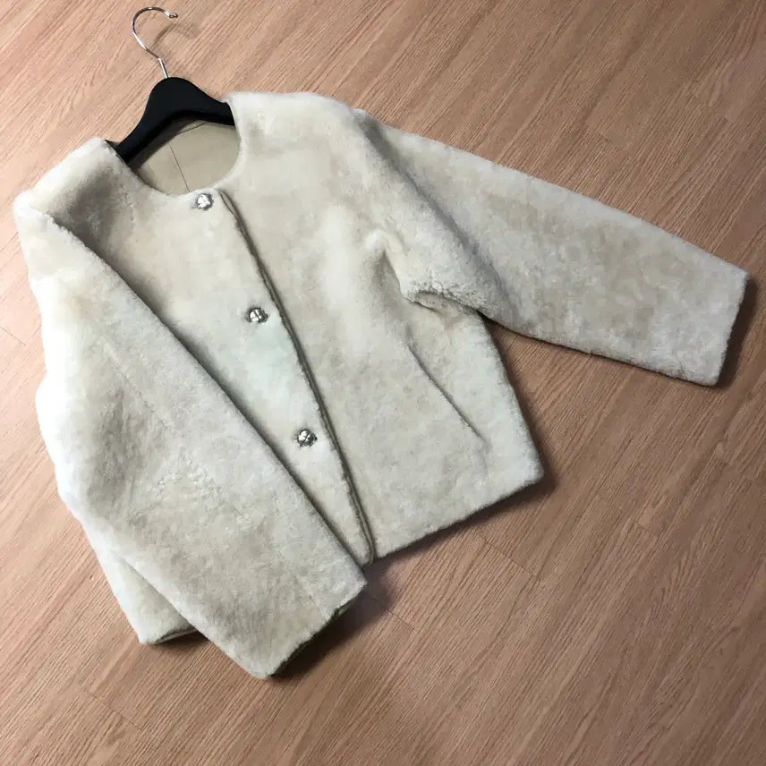 [BUNJANG] Euro Mofi Australian Real Mouton Round Jacket Coat / 유로모피 24년 호주산 리얼 무스탕 라운드 자켓 코트 양털 양가죽