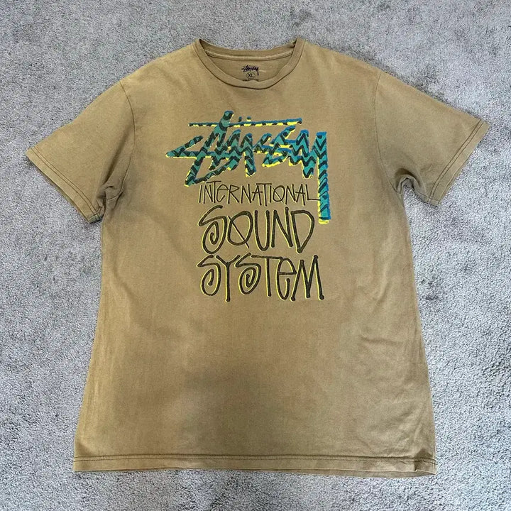 [BUNJANG] Stussy International Sound System Khaki T-Shirt XL / 스투시 인터내셔널 사운드 시스템 카키 반팔티XL