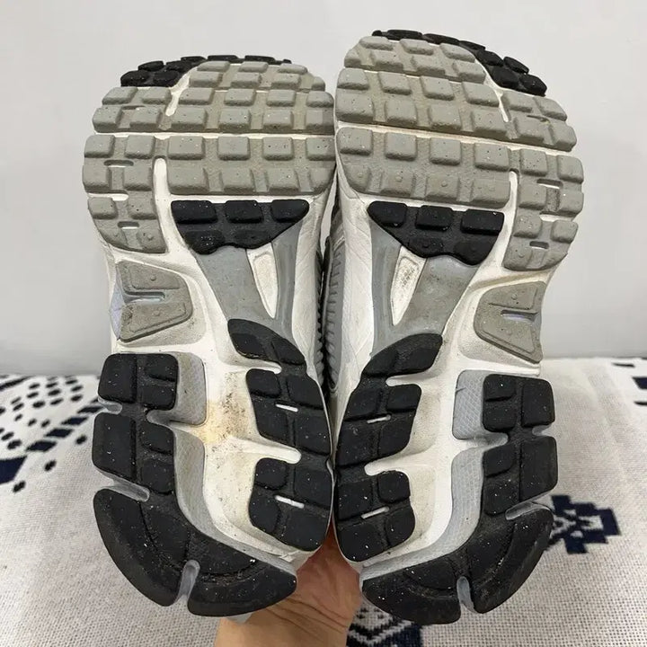 [BUNJANG] Nike Zoom Vomero 5 Sneakers 230 / 나이키 줌 보메로 5 스니커즈 운동화 230 X00009