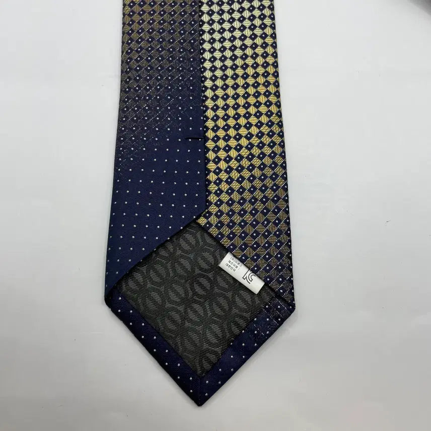 [BUNJANG] Louis Quatorze Patterned Necktie / 루이까또즈 패턴 넥타이