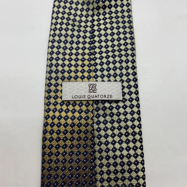 [BUNJANG] Louis Quatorze Patterned Necktie / 루이까또즈 패턴 넥타이