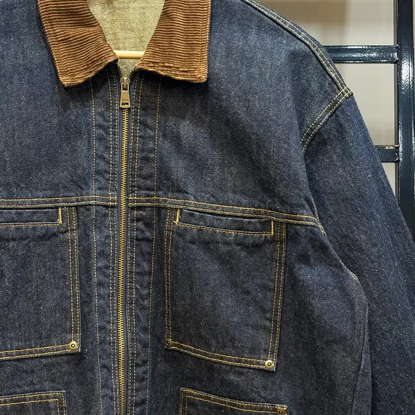 [BUNJANG] Lafudge Store Corduroy Collar Denim Work Jacket / [FREE] 라퍼지스토어 Lafudge 코듀로이칼라 데님 워크재킷 4.5