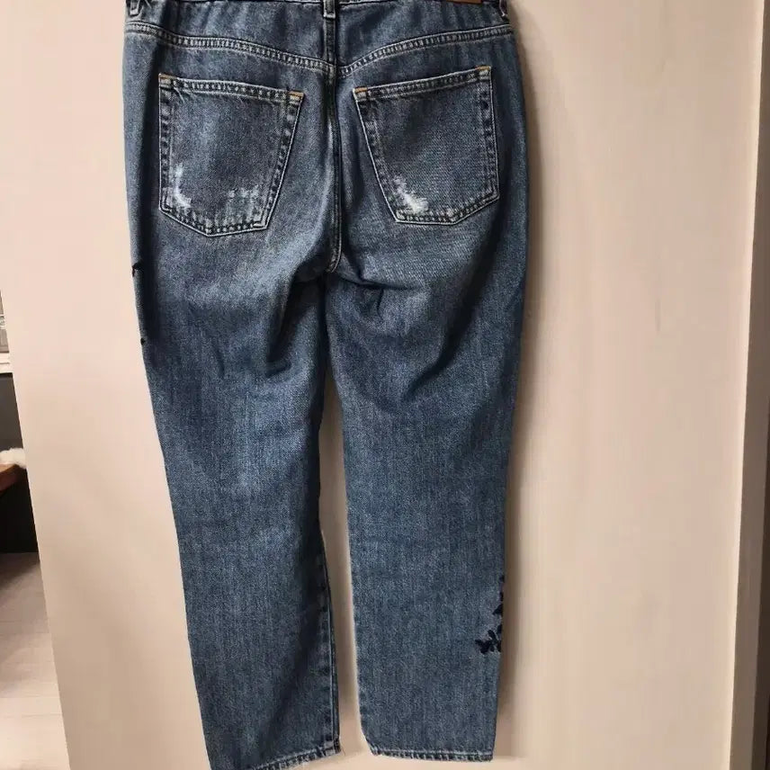 [BUNJANG] L.O.G.G. Vintage Embroidered Denim Pants / [자수 포인트] L.O.G.G. 빈티지 데미지 자수 데님 팬츠 (US 8
