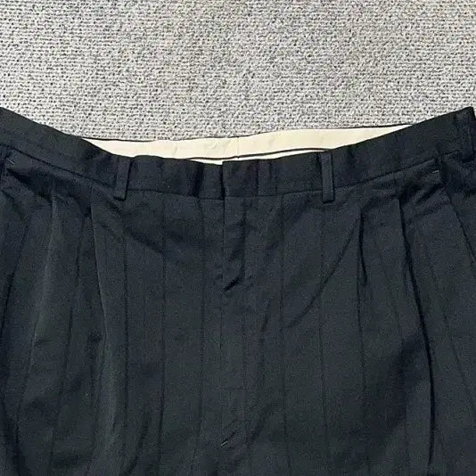 [BUNJANG] Yves Saint Laurent Striped Black Slacks / 입생로랑 스트라이프 블랙 슬랙스 37