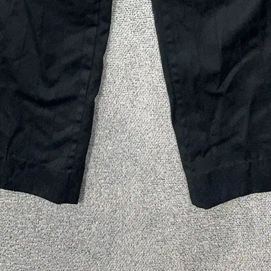 [BUNJANG] Yves Saint Laurent Striped Black Slacks / 입생로랑 스트라이프 블랙 슬랙스 37
