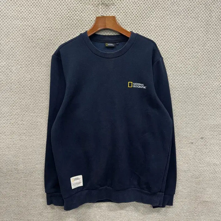 [BUNJANG] National Geographic Embroidered Logo Sweatshirt - Men&