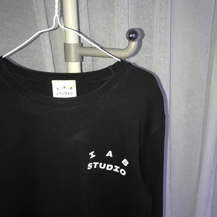 [BUNJANG] IAB Studio Black Long Sleeve S / 아이앱 스튜디오 블랙 롱슬리브 S
