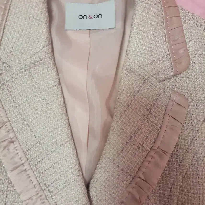 [BUNJANG] On&amp;On Pink Tweed Jacket / 급처상태좋음!온앤온 딸기우유핑크 트위드 공주 자켓 레니본st리즈리사st