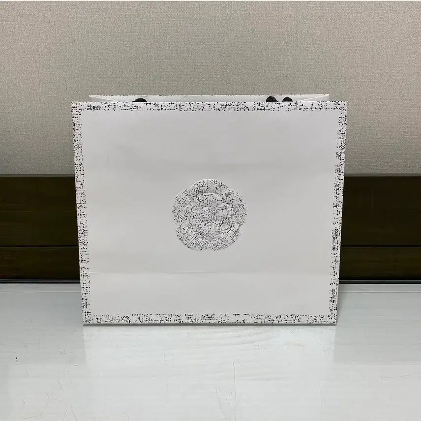 [BUNJANG] Chanel Shopping Bag (22x19x9) / 샤넬 쇼핑백 (22x19x9)