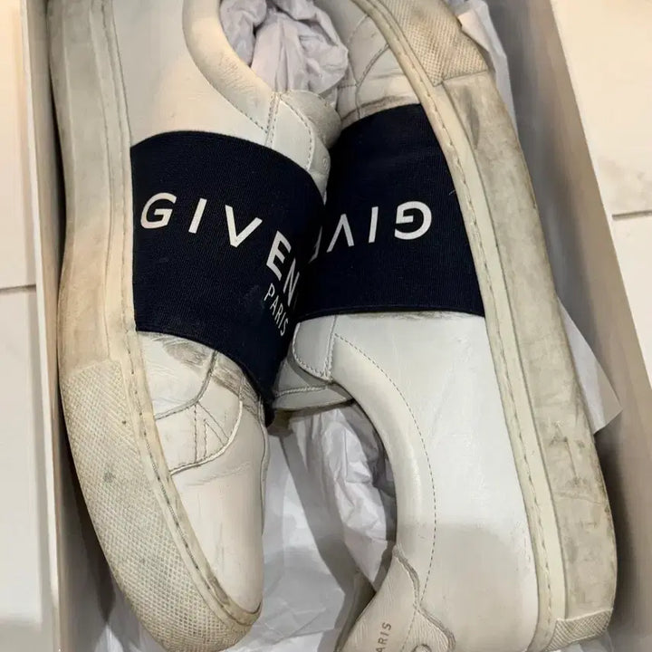 [BUNJANG] Givenchy Urban Street Sneakers / 지방시 어반스트리트 스니커즈 41.5사이즈